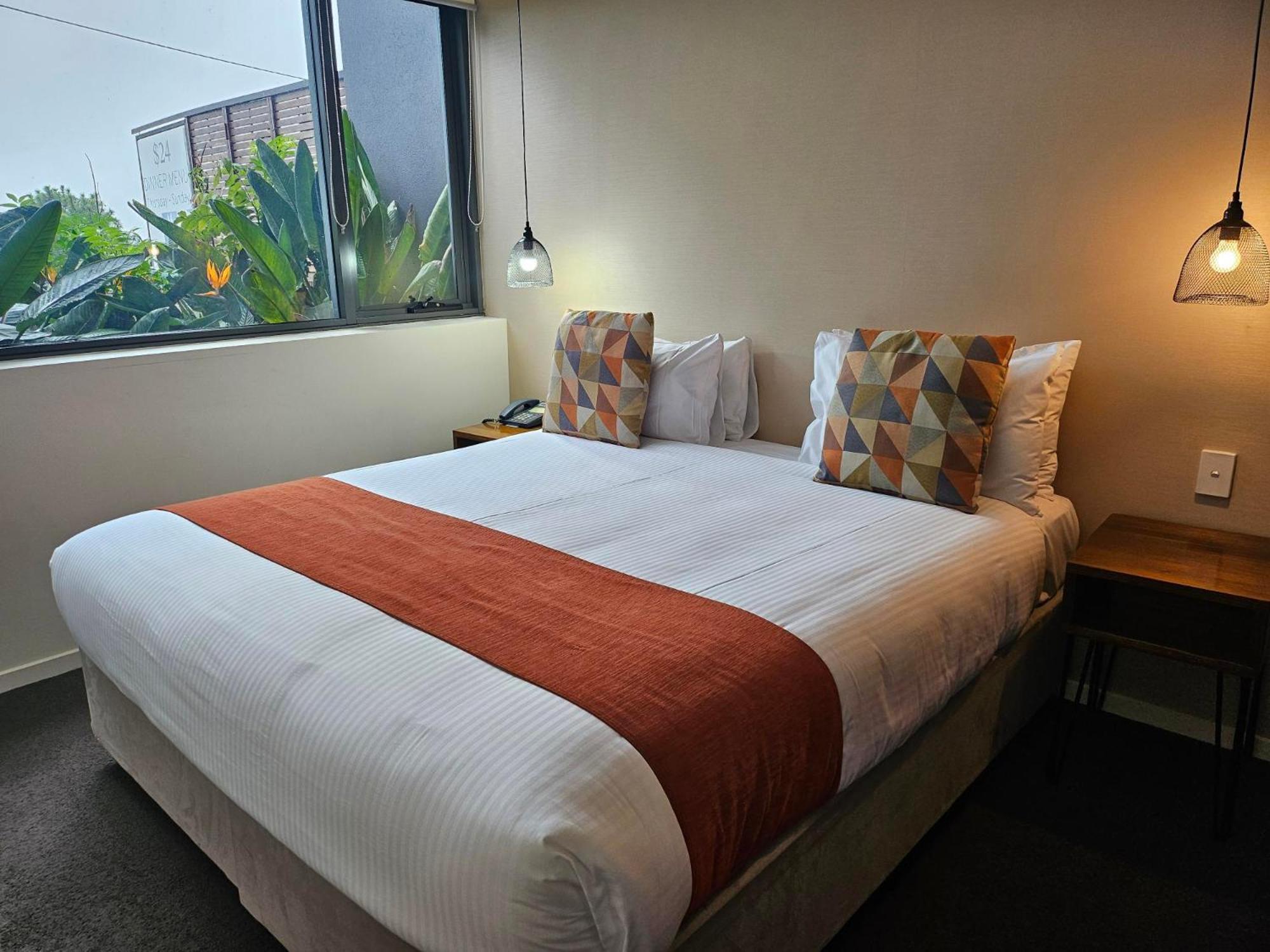 Altitude On Montville Quarto foto A bed with a bed runner